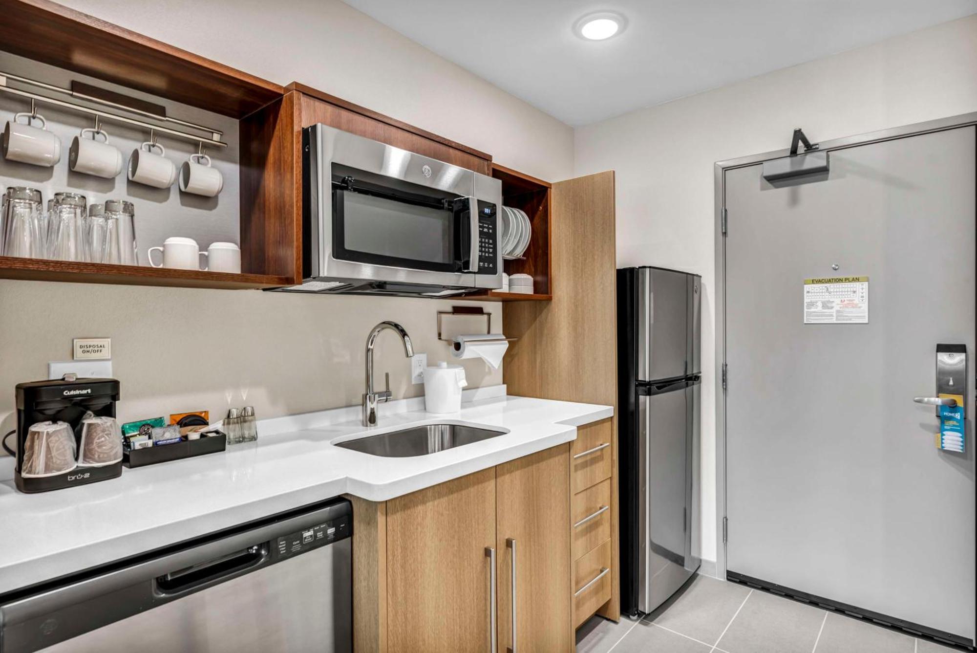 Home2 Suites By Hilton Raleigh West Lenovo Center Экстерьер фото