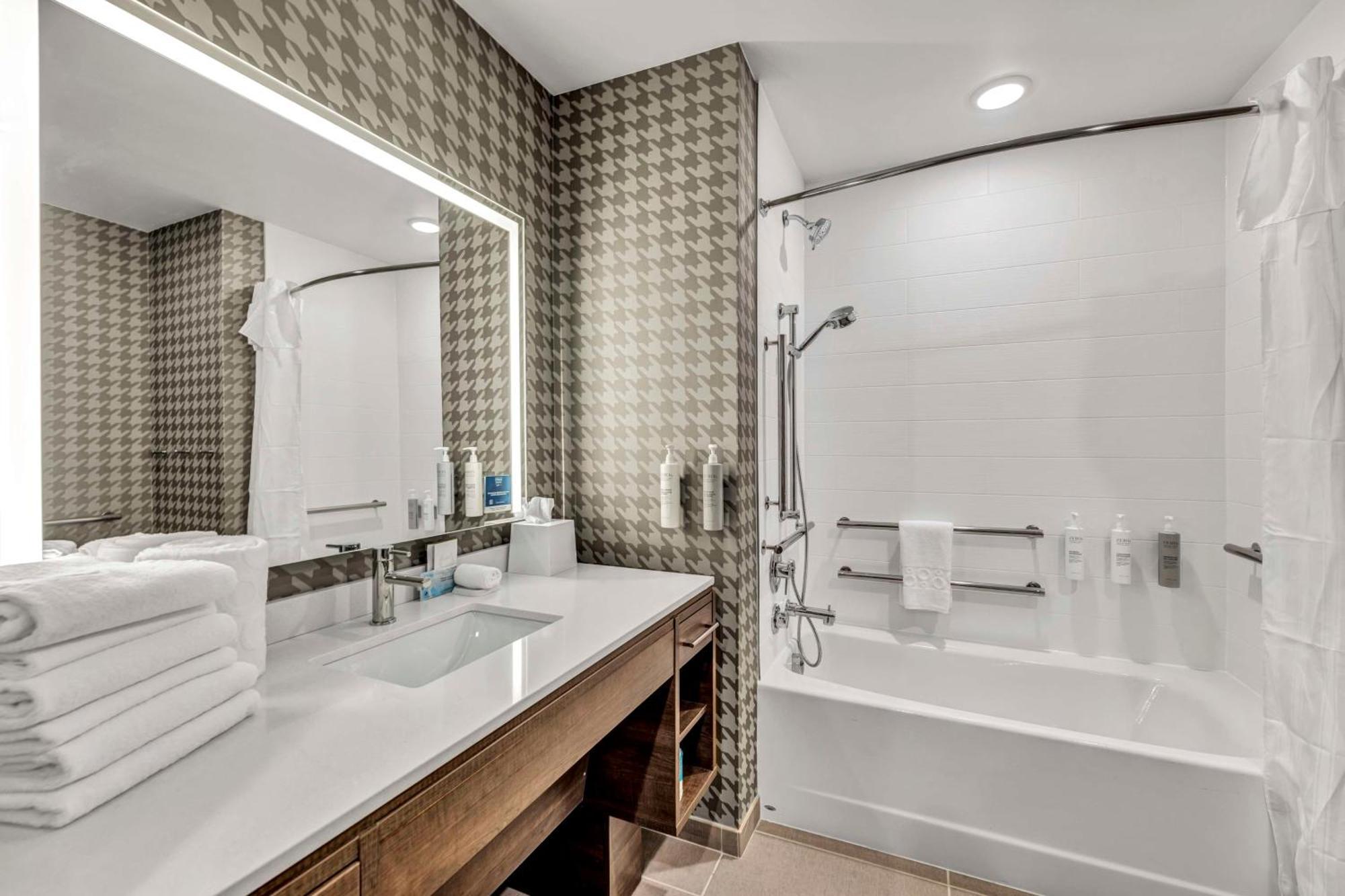 Home2 Suites By Hilton Raleigh West Lenovo Center Экстерьер фото