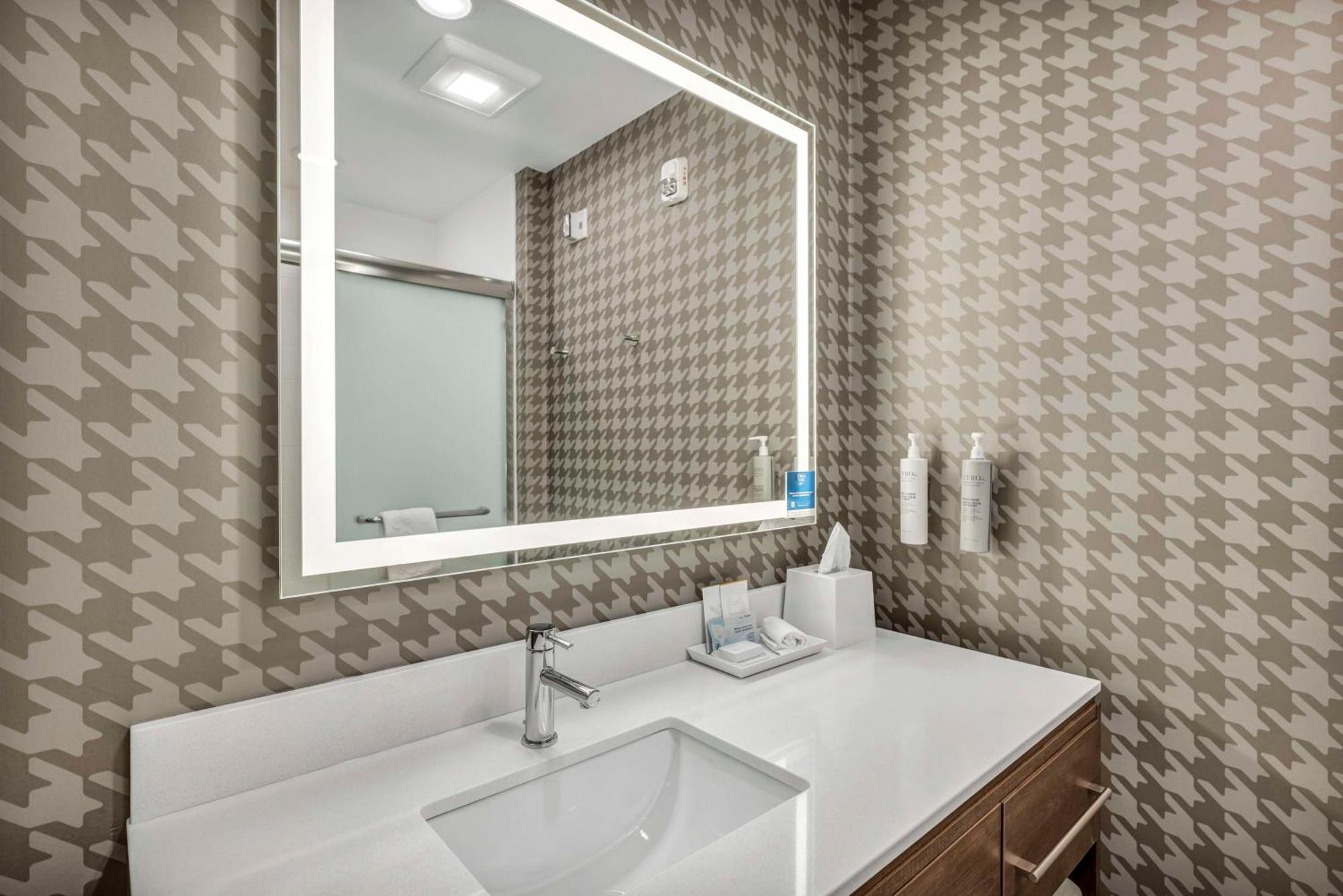 Home2 Suites By Hilton Raleigh West Lenovo Center Экстерьер фото