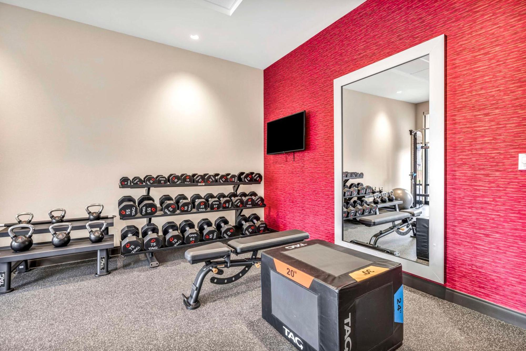 Home2 Suites By Hilton Raleigh West Lenovo Center Экстерьер фото