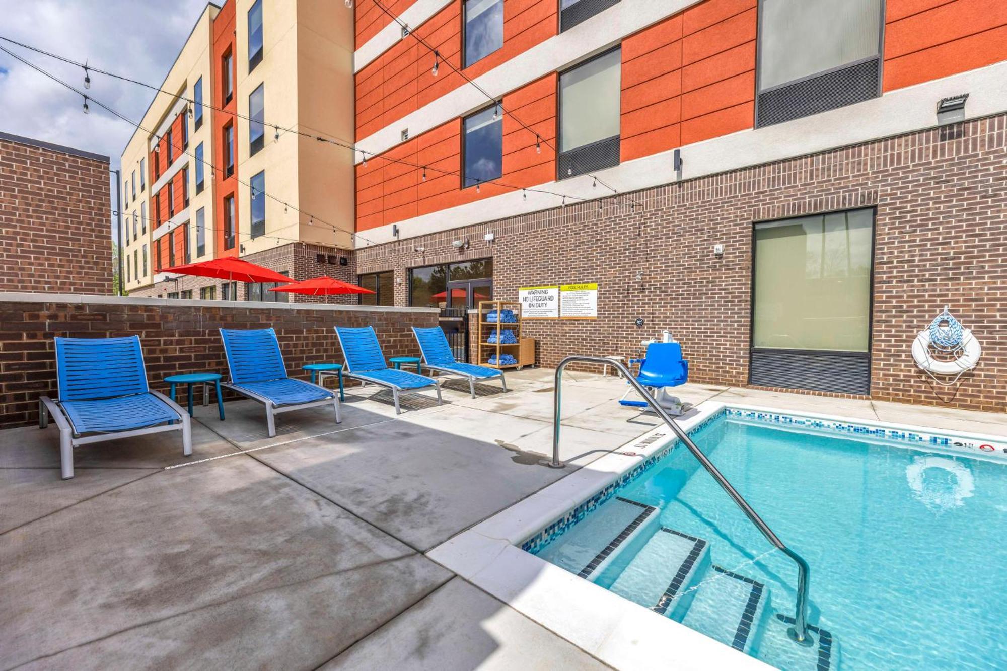 Home2 Suites By Hilton Raleigh West Lenovo Center Экстерьер фото