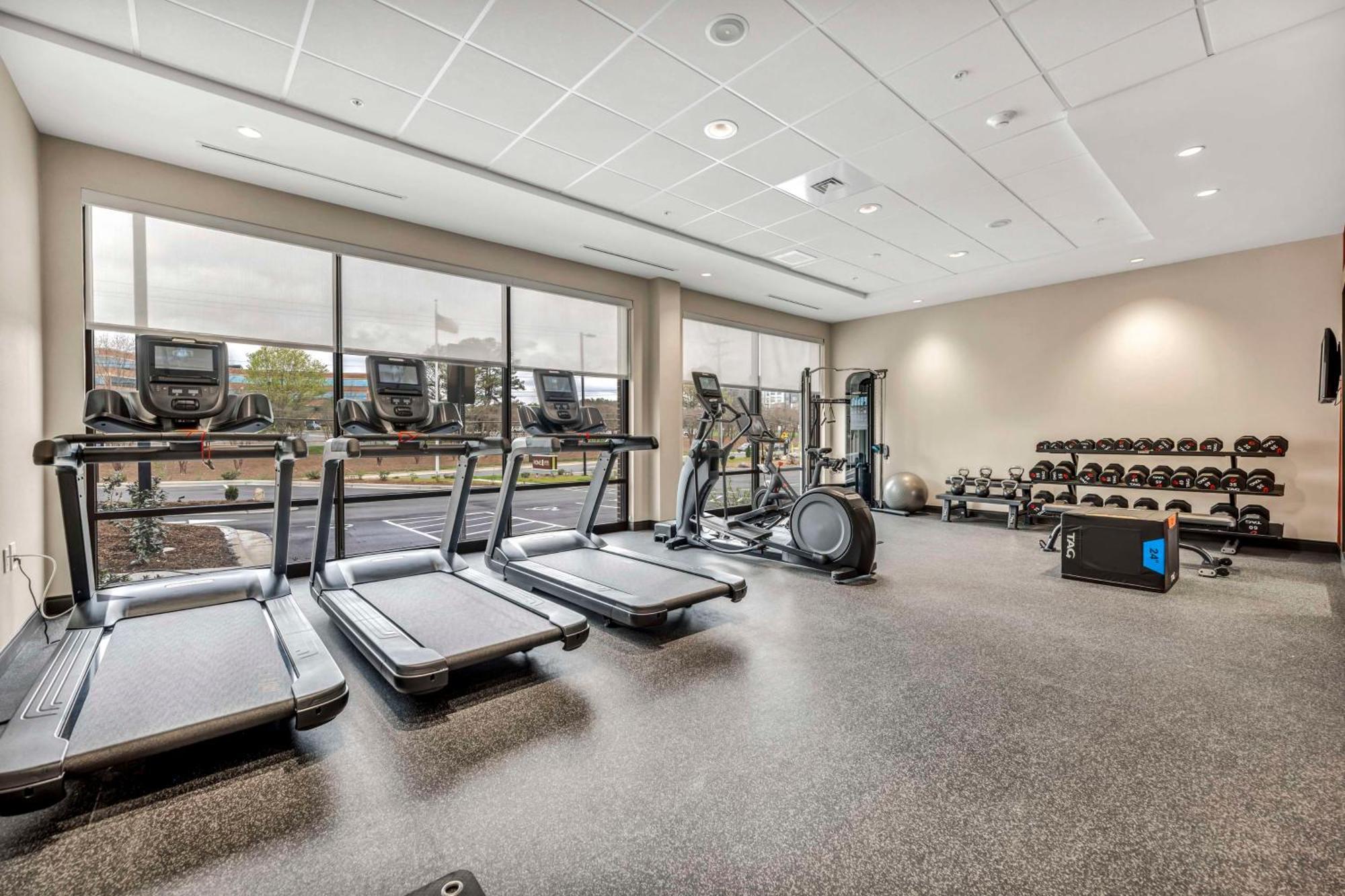 Home2 Suites By Hilton Raleigh West Lenovo Center Экстерьер фото
