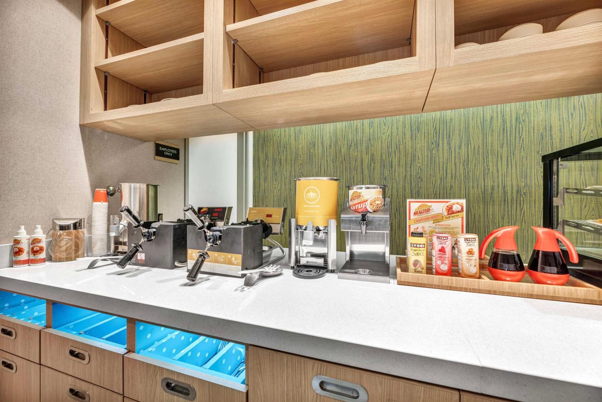 Home2 Suites By Hilton Raleigh West Lenovo Center Экстерьер фото